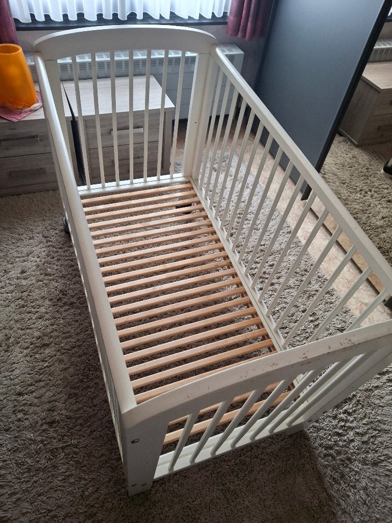 kinderbedje, Kinderen en Baby's, Ophalen, Gebruikt, Lattenbodem, Minder dan 140 cm