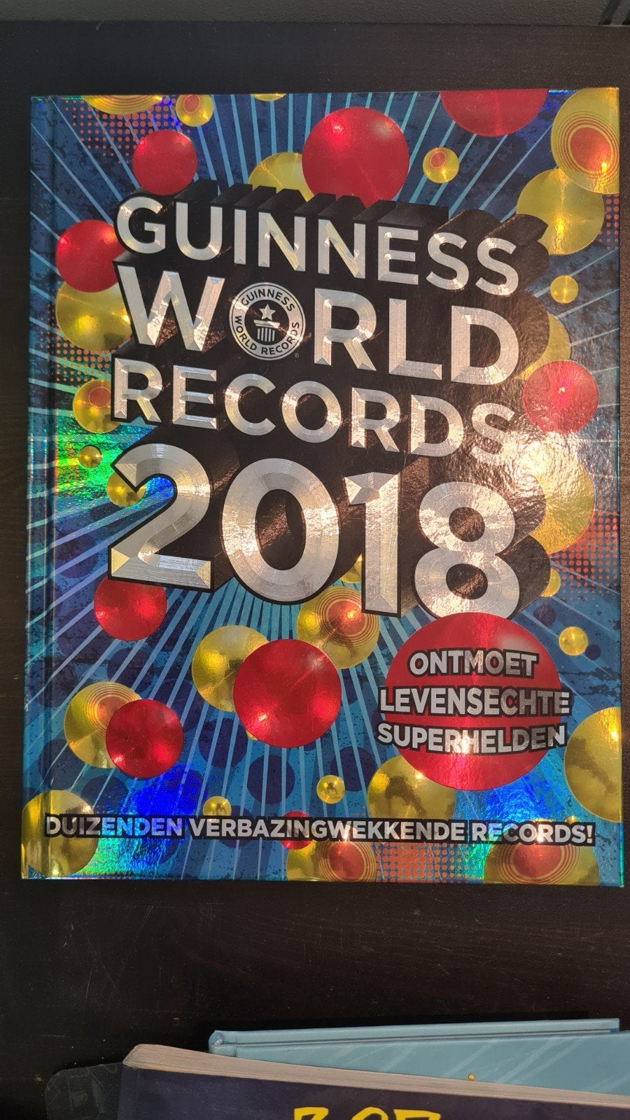 Guinness World Records 2018, Boeken, Ophalen