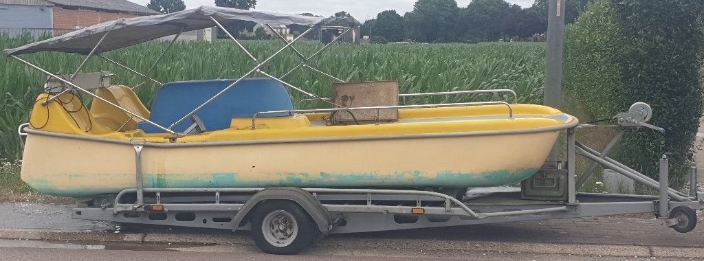 waterfiets pedaloboot met elektrische buitenboordmotor, Watersport en Boten, Overige Watersport en Boten, Ophalen, Gebruikt