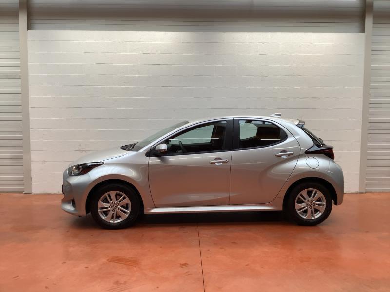 Toyota Yaris 1.5 Dynamic Toyota Yaris 1.5 Dynamic 68kw, Argent ou Gris, Achat, Euro 6, Electronic Stability Program (ESP)