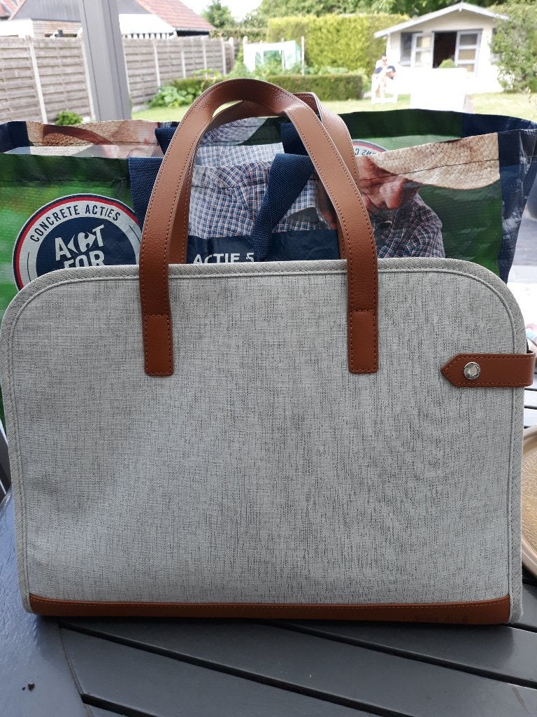 tas Oliver Strelli schoudertas, Bijoux, Sacs & Beauté, Sacs | Sacs à bandoulière, Enlèvement ou Envoi