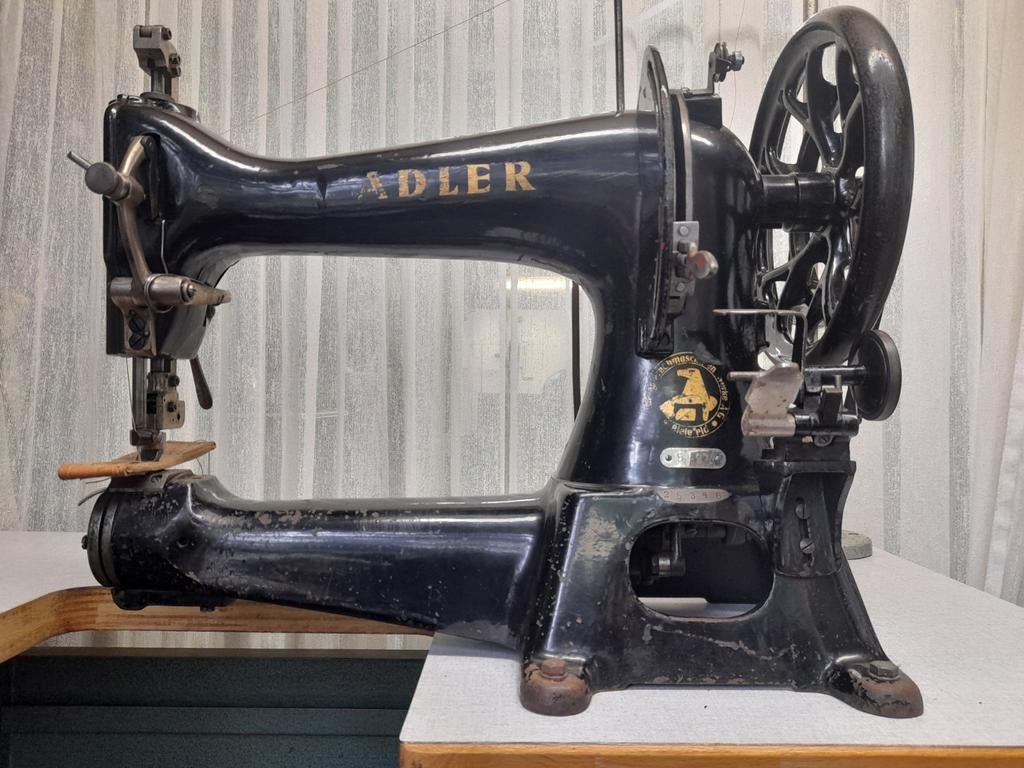 Machine à coudre Adler Saddler., Enlèvement, Machine à coudre