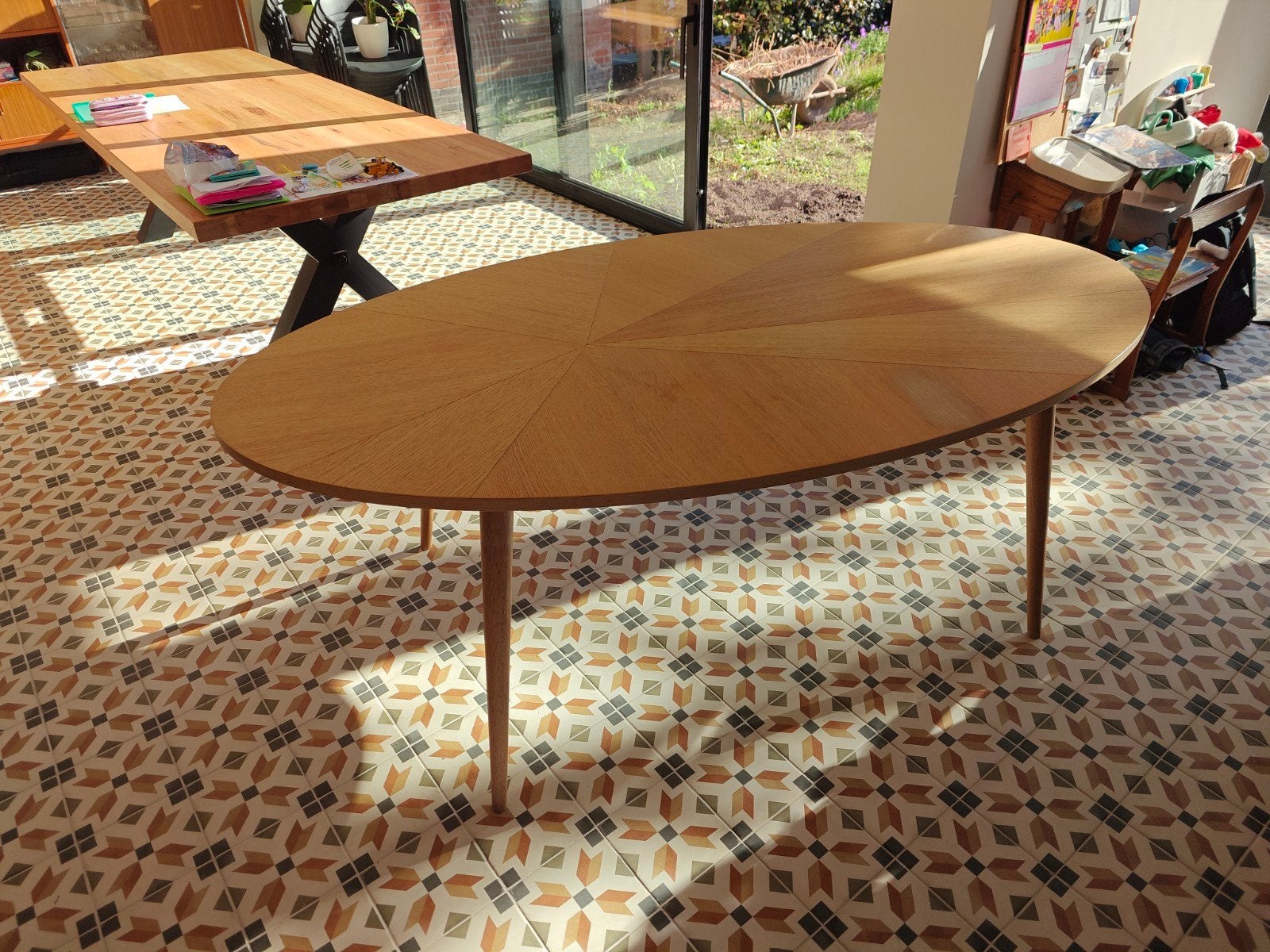 ORIGAMI - Ovale eettafel voor 8 personen, Huis en Inrichting, Ophalen, Gebruikt, 100 tot 150 cm, Eikenhout