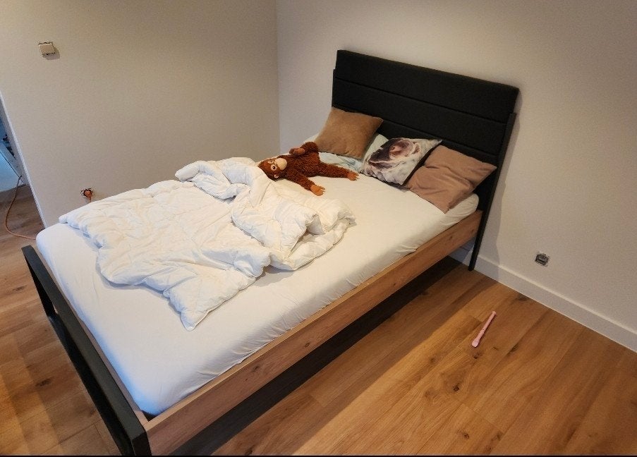 bed plus matras plus lattenbodem, Huis en Inrichting, Ophalen, Twijfelaar