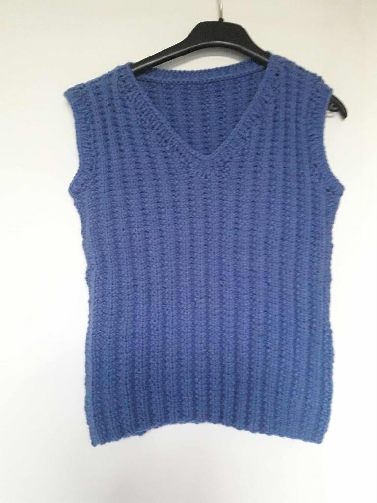 Gebreide débardeur, zo goed als nieuw., Hobby & Loisirs créatifs, Tricot & Crochet, Enlèvement ou Envoi, Comme neuf, Tricot, Autres types