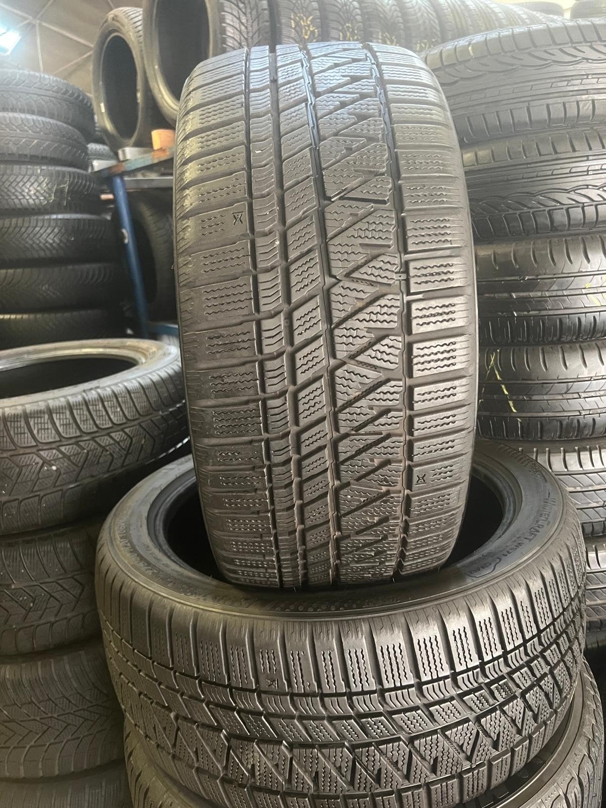275 40 20 kumho avec montage et équilibrage, Enlèvement