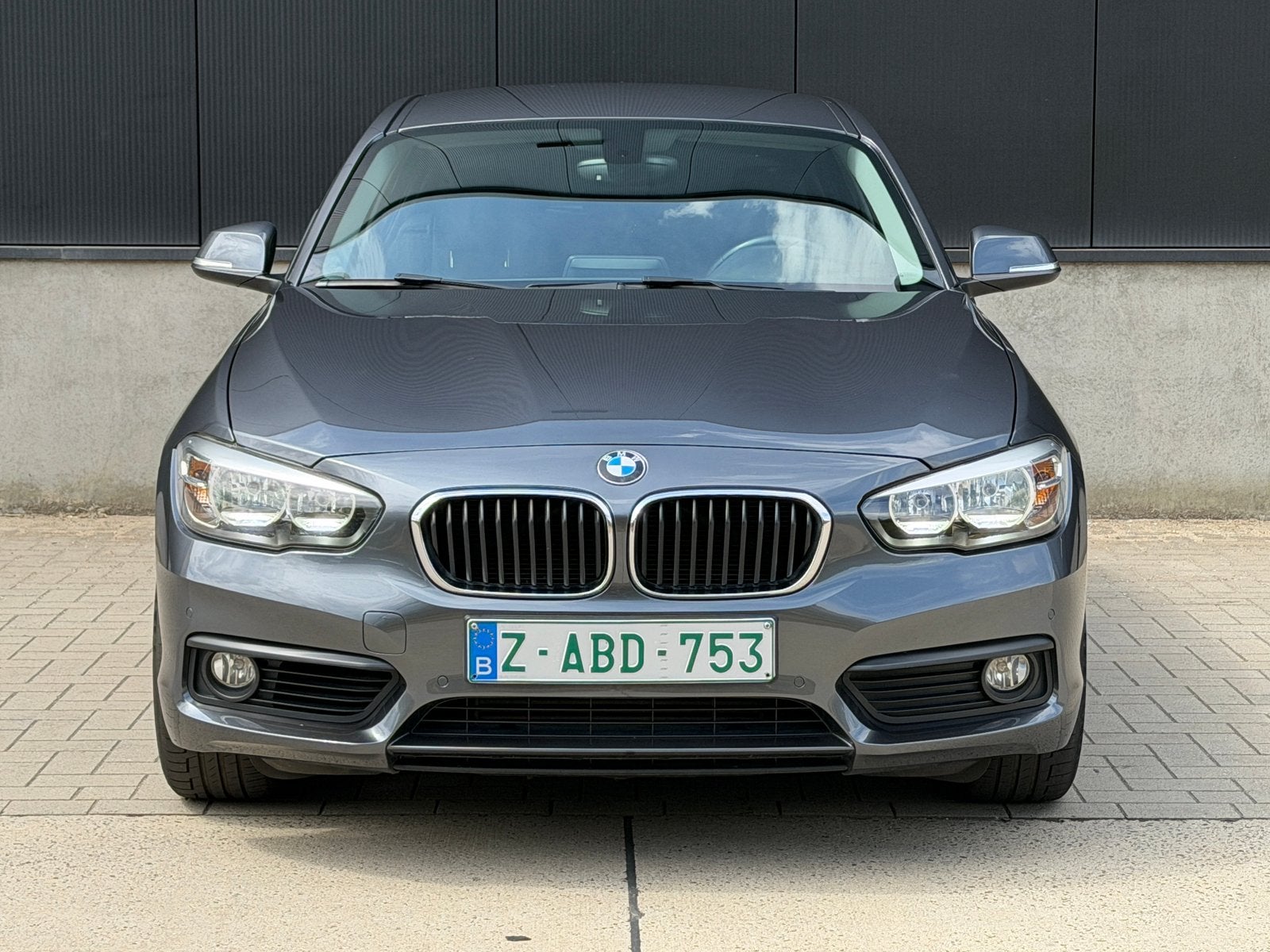 BMW 118i Automaat | gekeurd voor verkoop, Auto's, BMW, 1 Reeks, https://public.car-pass.be/verify/2854-1511-9288, Leder, Bedrijf