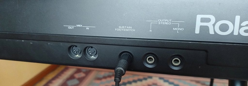 Keyboard Roland E15, Ophalen, Met standaard, Roland, 61 toetsen