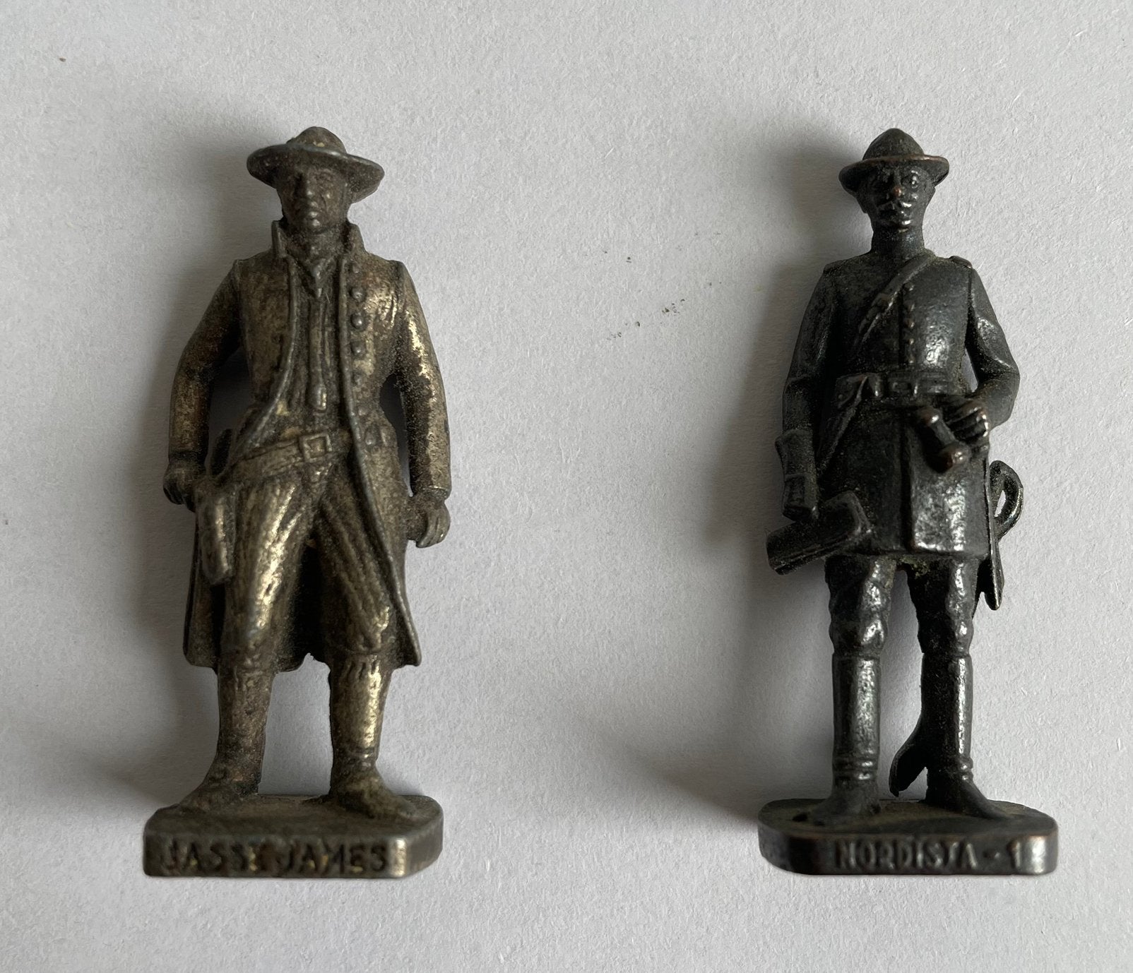 2 figurines métalliques en bon etat., Collections, Statues & Figurines, Enlèvement ou Envoi, Utilisé, Humain
