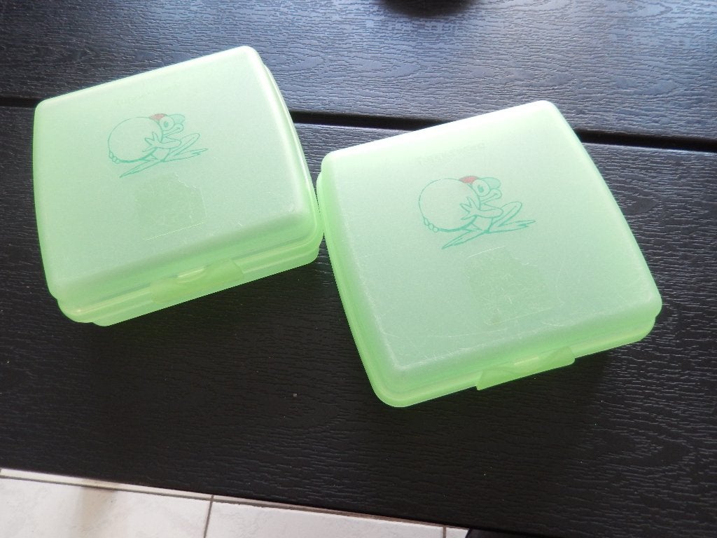 2 tupperware bakken met kikker (gebruikt), Enlèvement ou Envoi, Utilisé