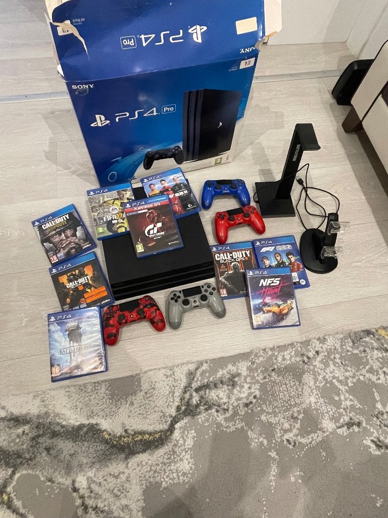 Ps4 pro + jeux, Ophalen, Zo goed als nieuw