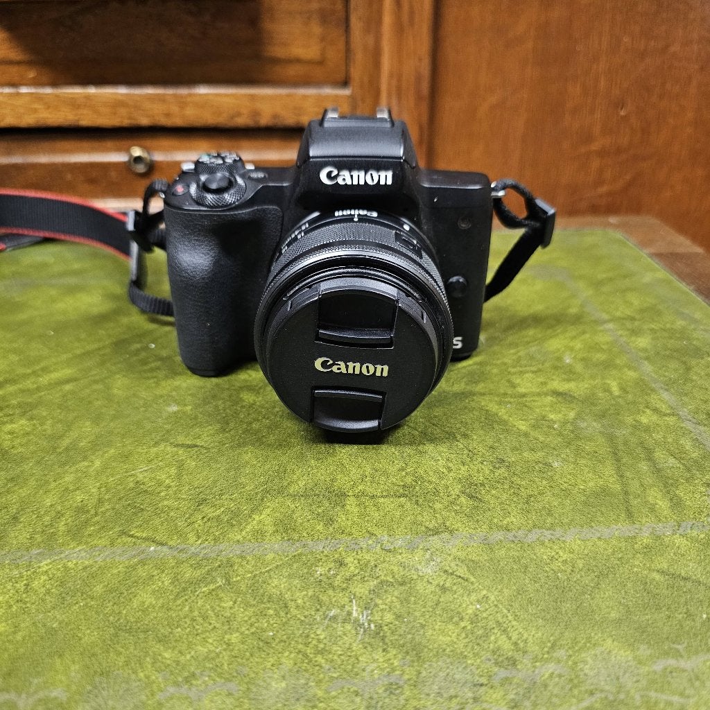 Canon m50 mark ii + EF - EF-M adapter +15-45 mm, Audio, Tv en Foto, Ophalen, Canon
