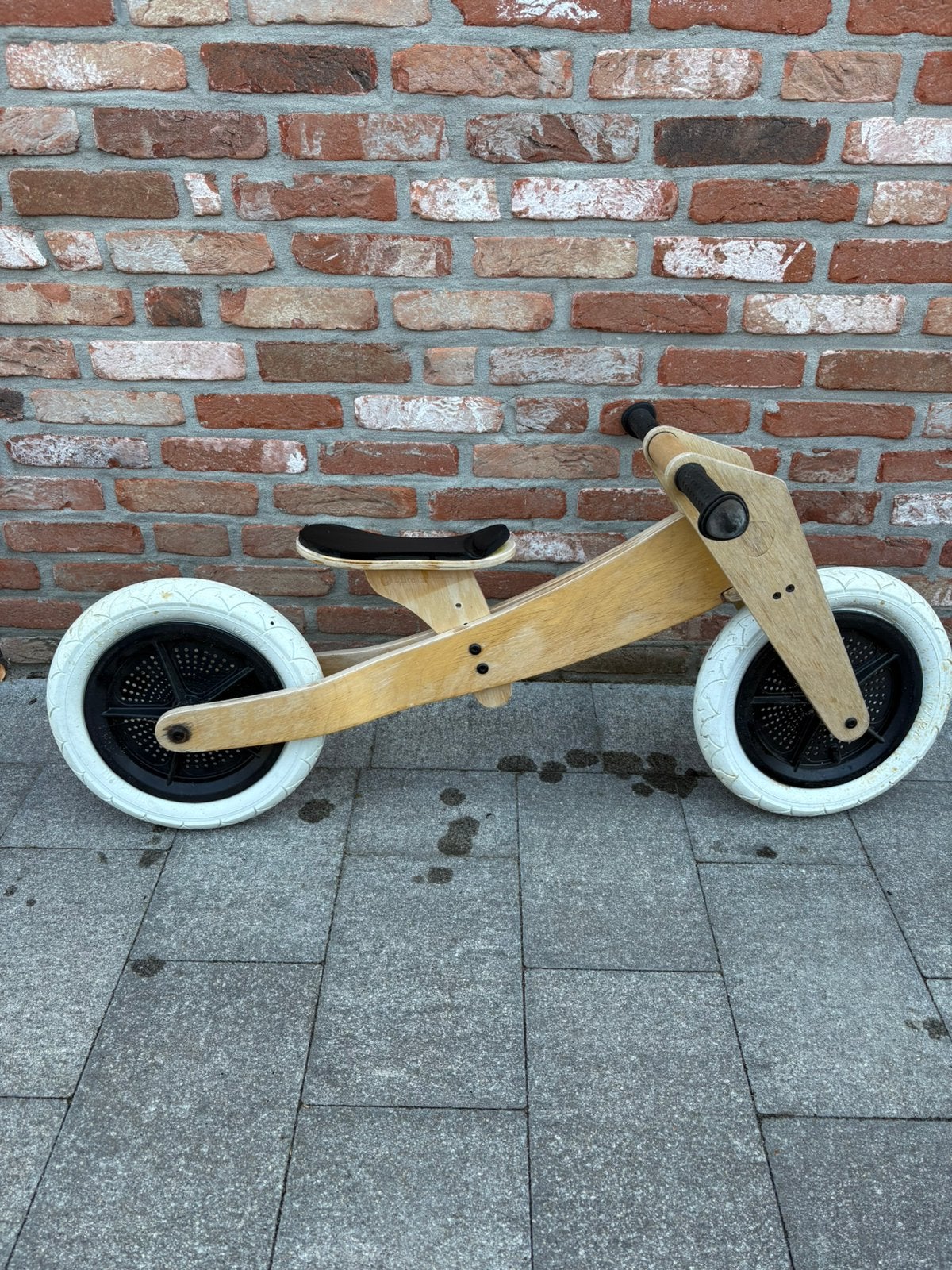 Houten loopfietsje, Enlèvement, Utilisé