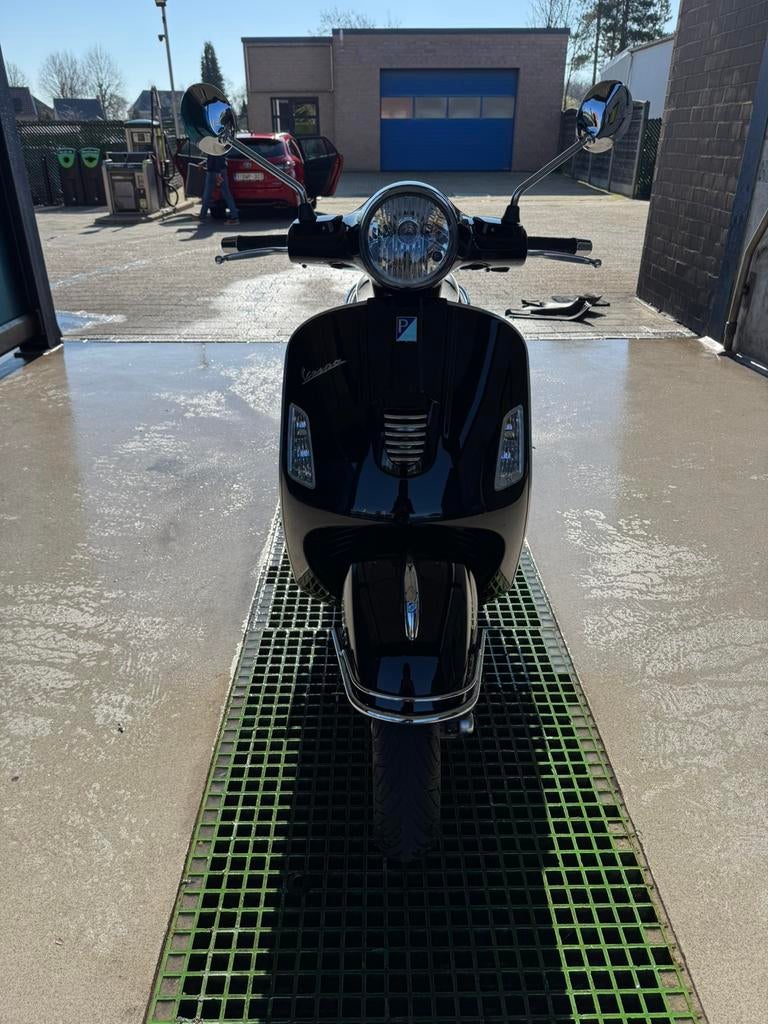 Vespa gts 125cc, Ophalen, Zo goed als nieuw