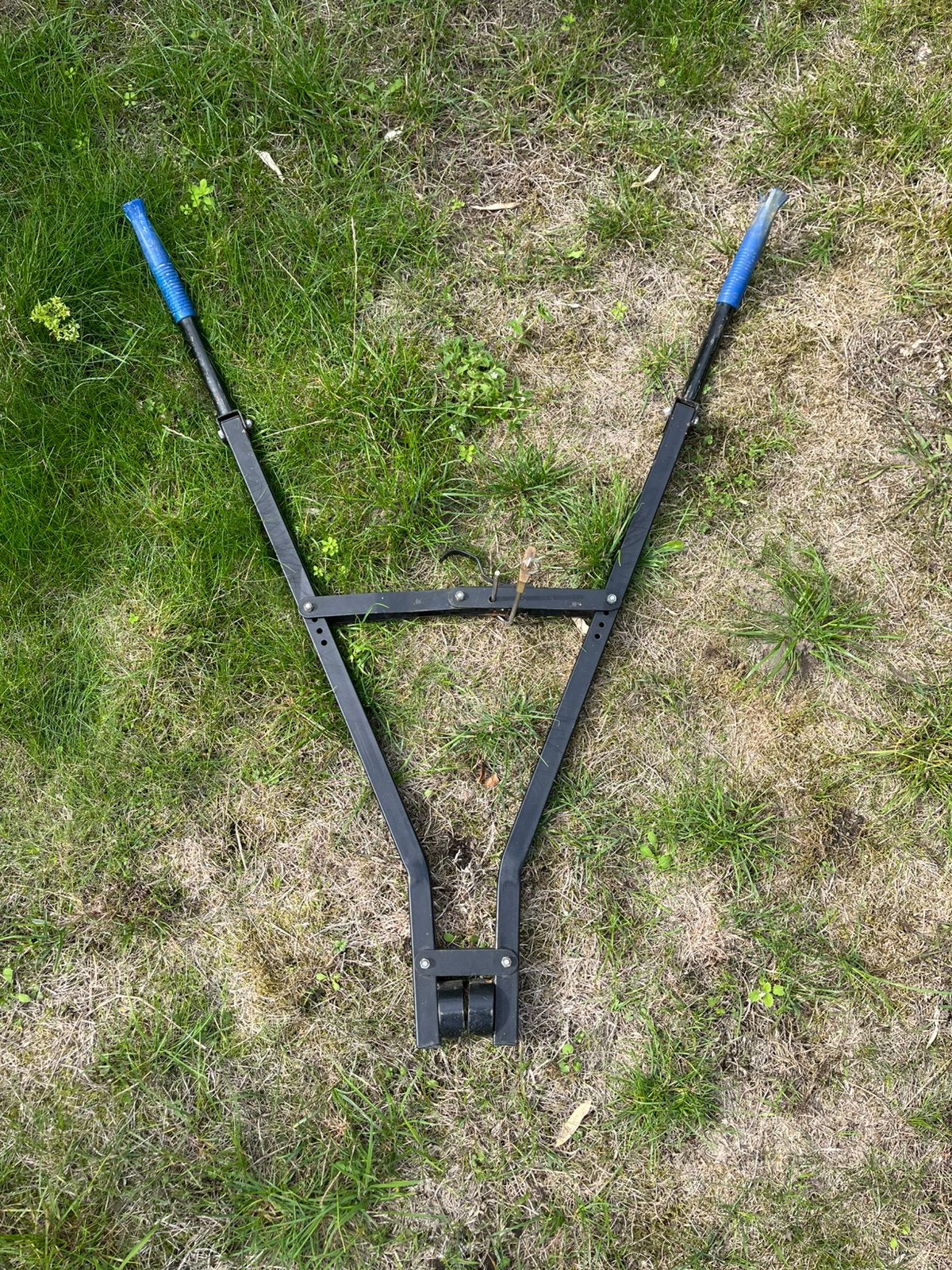 Fietsrek/fietsschaar, Ophalen, 2 fietsen, Gebruikt, Trekhaakdrager
