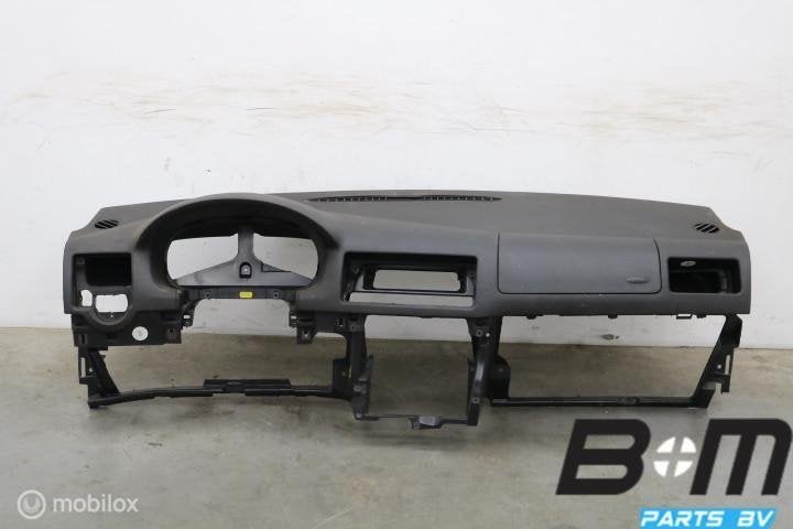 Dashboard VW Golf 4 1J1857002C, Utilisé