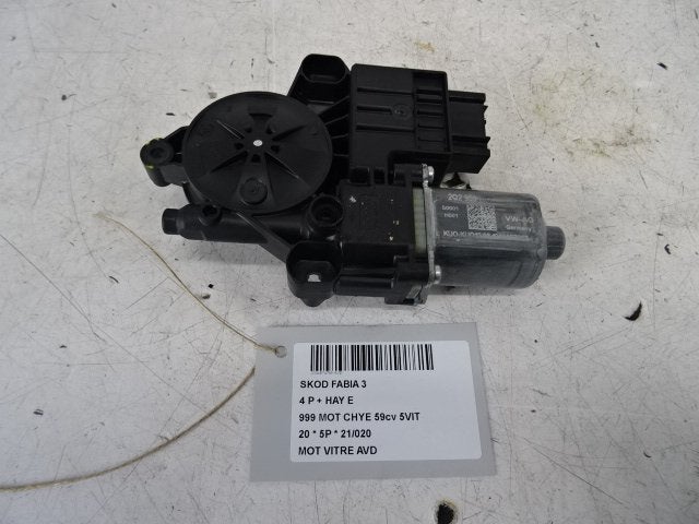MOTEUR LEVE VITRE ELECTRIQUE AVANT DROIT Fabia III (NJ3), Autos : Pièces & Accessoires, Utilisé, Avant, Skoda