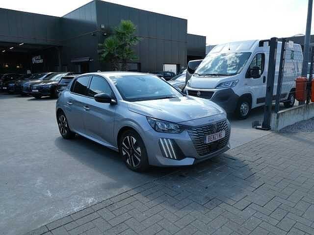 Peugeot 208 1.2 i benzine 100pk Allure Luxe '25 16000km, Auto's, Peugeot, Euro 6, 1199 cc, Zilver of Grijs, https://public.car-pass.be/vhr/9f90a845-367d-44f7-9569-4cd7ce844ad6