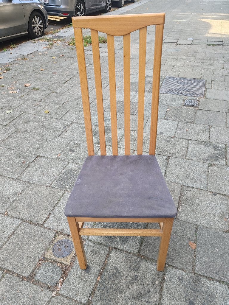 Lot 4 chaise en bois, Enlèvement, Comme neuf, Bois, Quatre