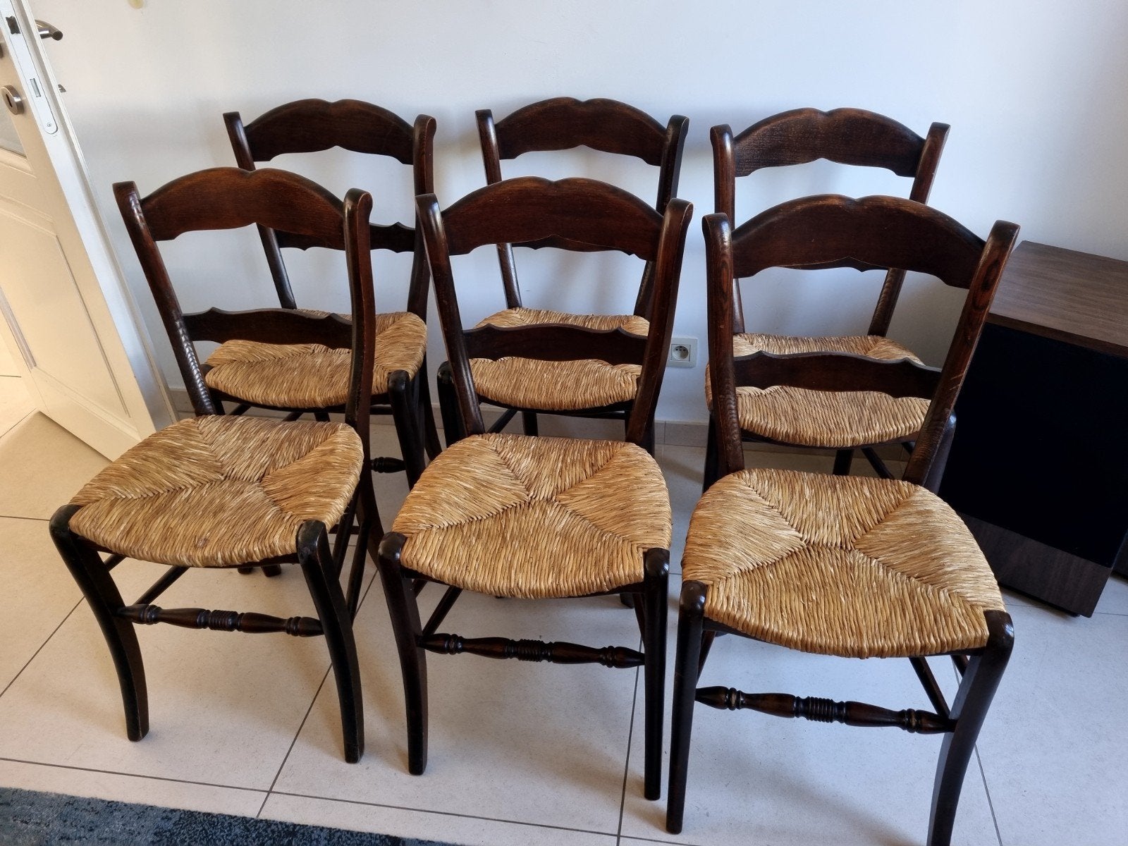 6 stoelen met rieten zitting, Huis en Inrichting, Ophalen, Gebruikt, Bruin, Hout