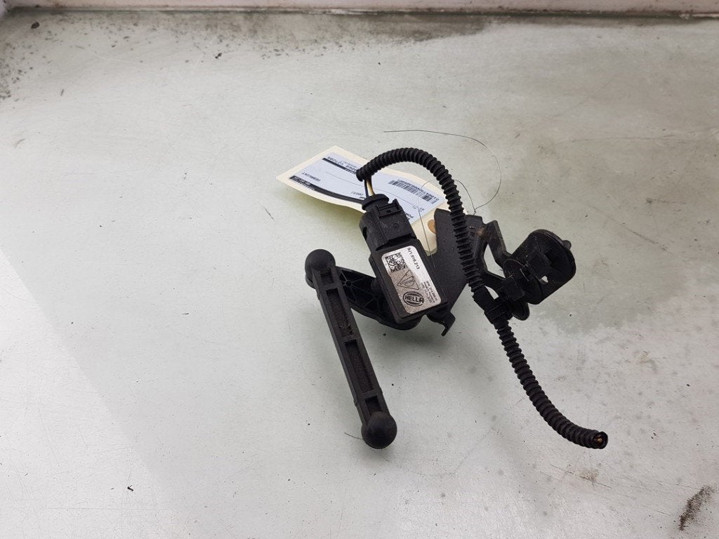 NIVEAU SENSOR Porsche Taycan (Y1A) (|9J1616213|), Gebruikt, Porsche Deutschland GmbH, Porscheplatz 1
70435  Stuttgart, DE, Porsche
