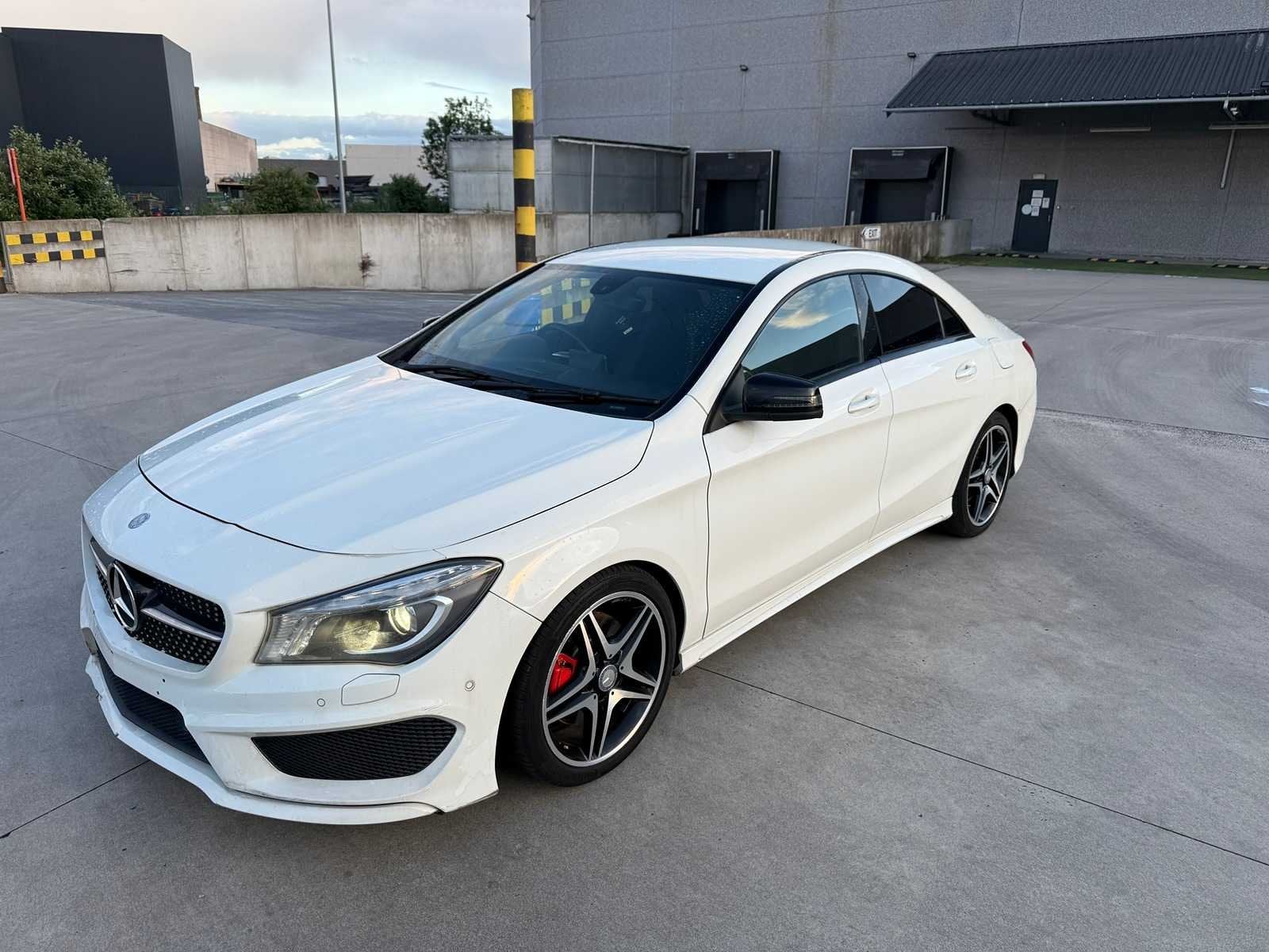 MERCEDES - 2014 - CLA 220 D - COUPE - Personenauto, Auto's, Automaat, CLA, Gebruikt, Bedrijf