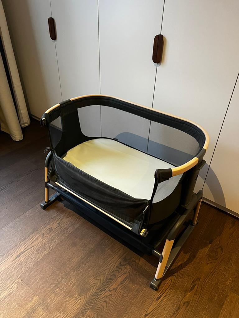 Maxi-Cosi Iora Air co-sleeper, Kinderen en Baby's, Babywiegjes en Ledikanten, Ophalen, Zo goed als nieuw