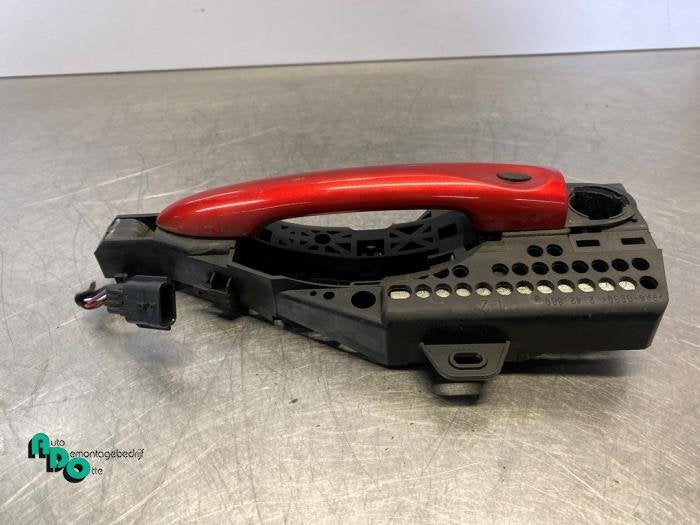 Poignée portière 4portes avant gauche d'un Renault Clio (C, Renault, -, 3 mois de garantie, Utilisé