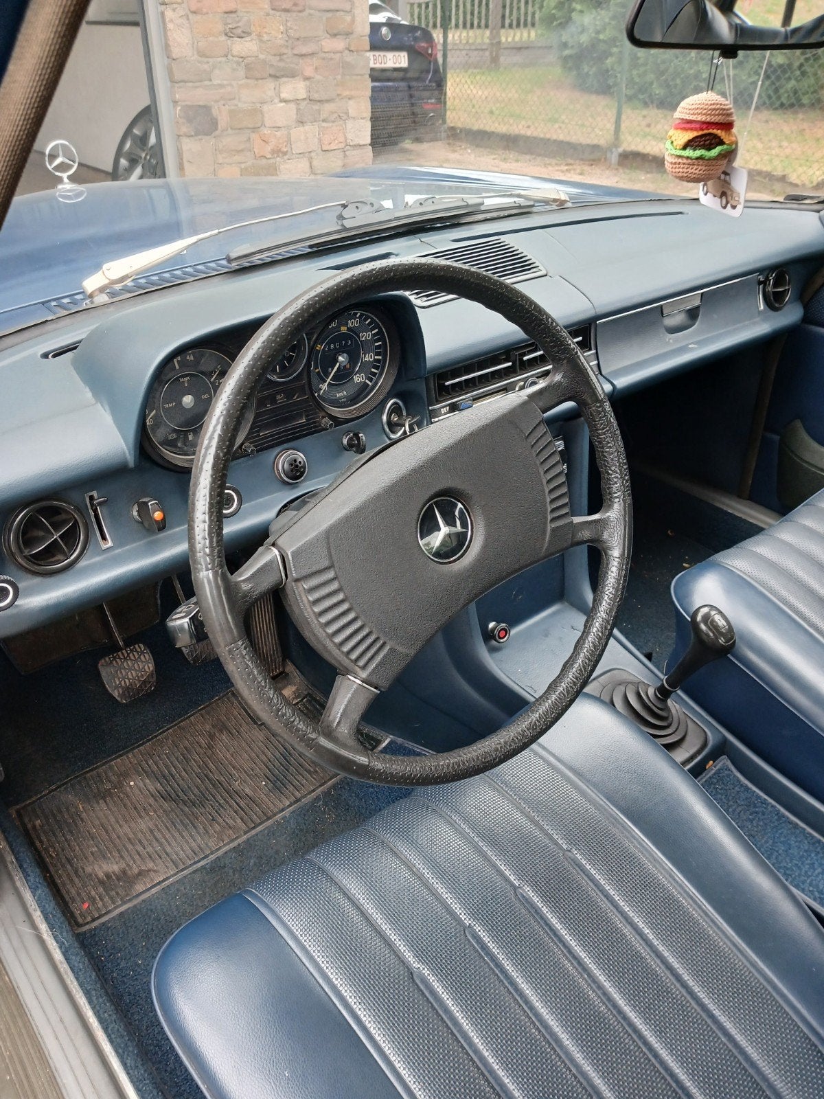 Mercedes W115 Bar 8, foto 11