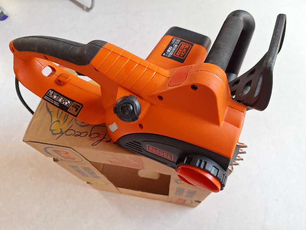 Elektrische kettingzaag Black & Decker, Bricolage & Construction, Outillage | Scies mécaniques, Comme neuf, Tronçonneuse, 1200 watts ou plus