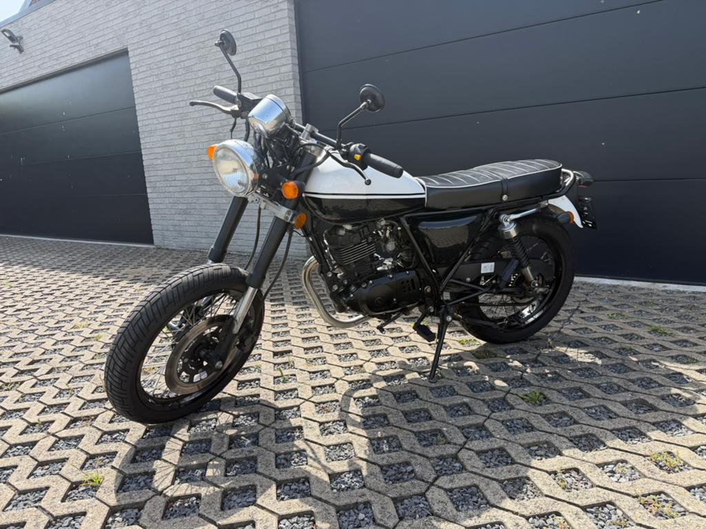 Mash Seventy Five 125cc in goede staat start & rijd perfect!, Motoren, Occasion, Bedrijf, 125 cc, Overig