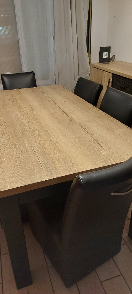 Salle a manger, Enlèvement