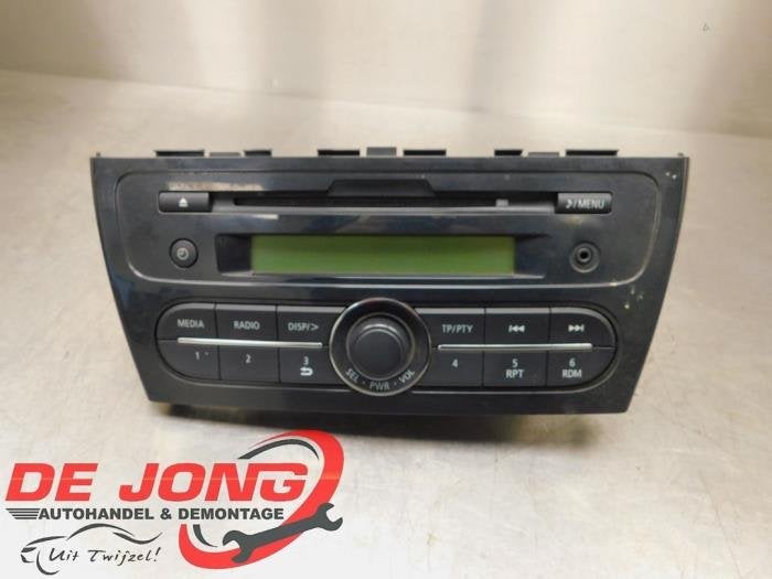 Radio CD Speler van een Mitsubishi Space Star, Gebruikt, -, -, Ophalen of Verzenden