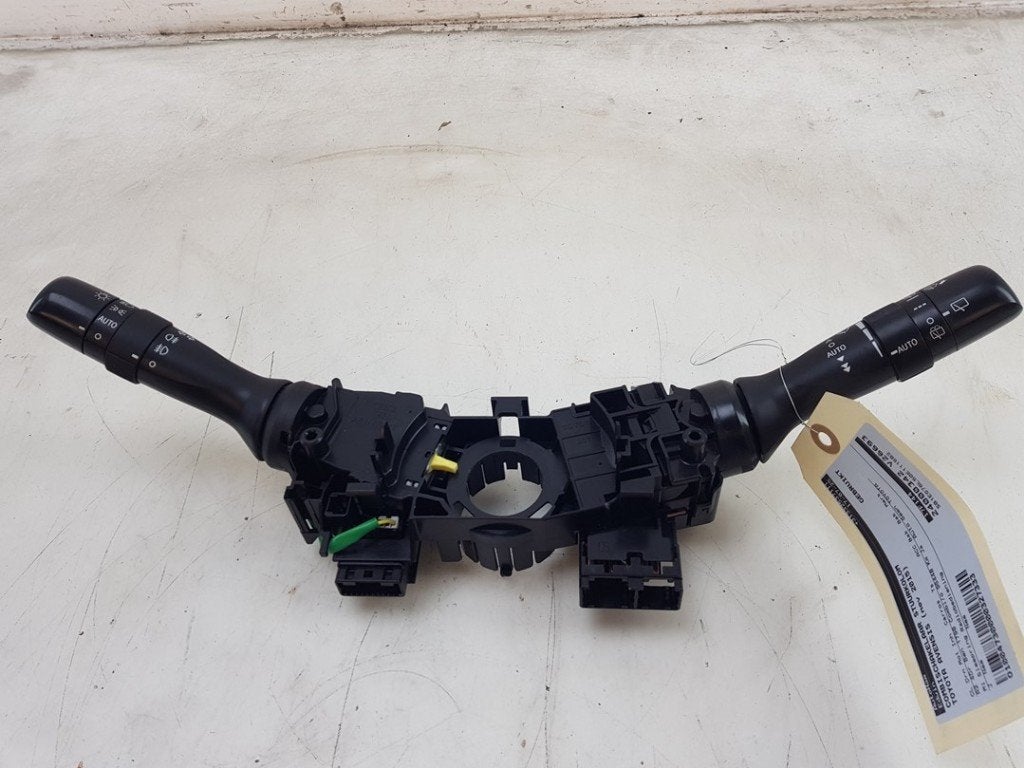COMBISCHAKELAAR STUUR Toyota Avensis Wagon (T27), Auto-onderdelen, Gebruikt, Kundenbetreuung@toyota.de, Toyota, Toyota-Allee 2
50858  Köln, DE