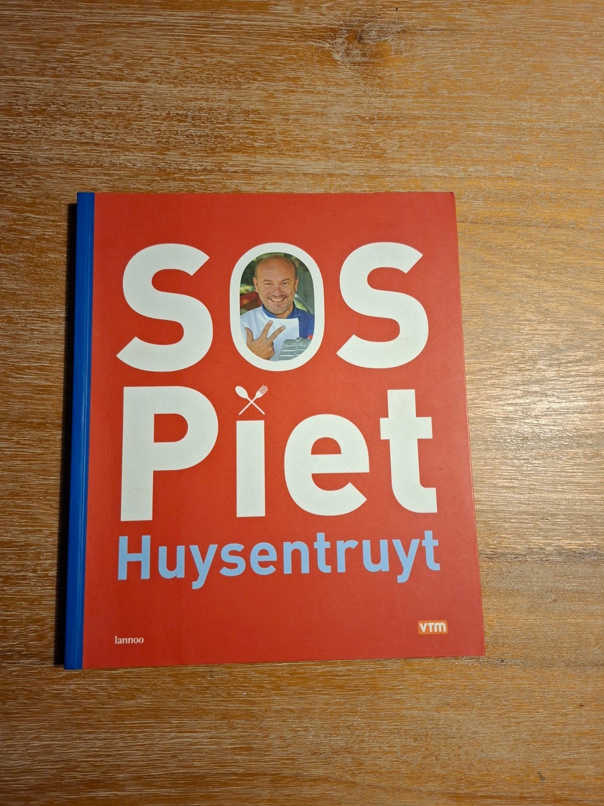 Boek SOS Piet - Piet Huysentruyt, Ophalen of Verzenden, Zo goed als nieuw