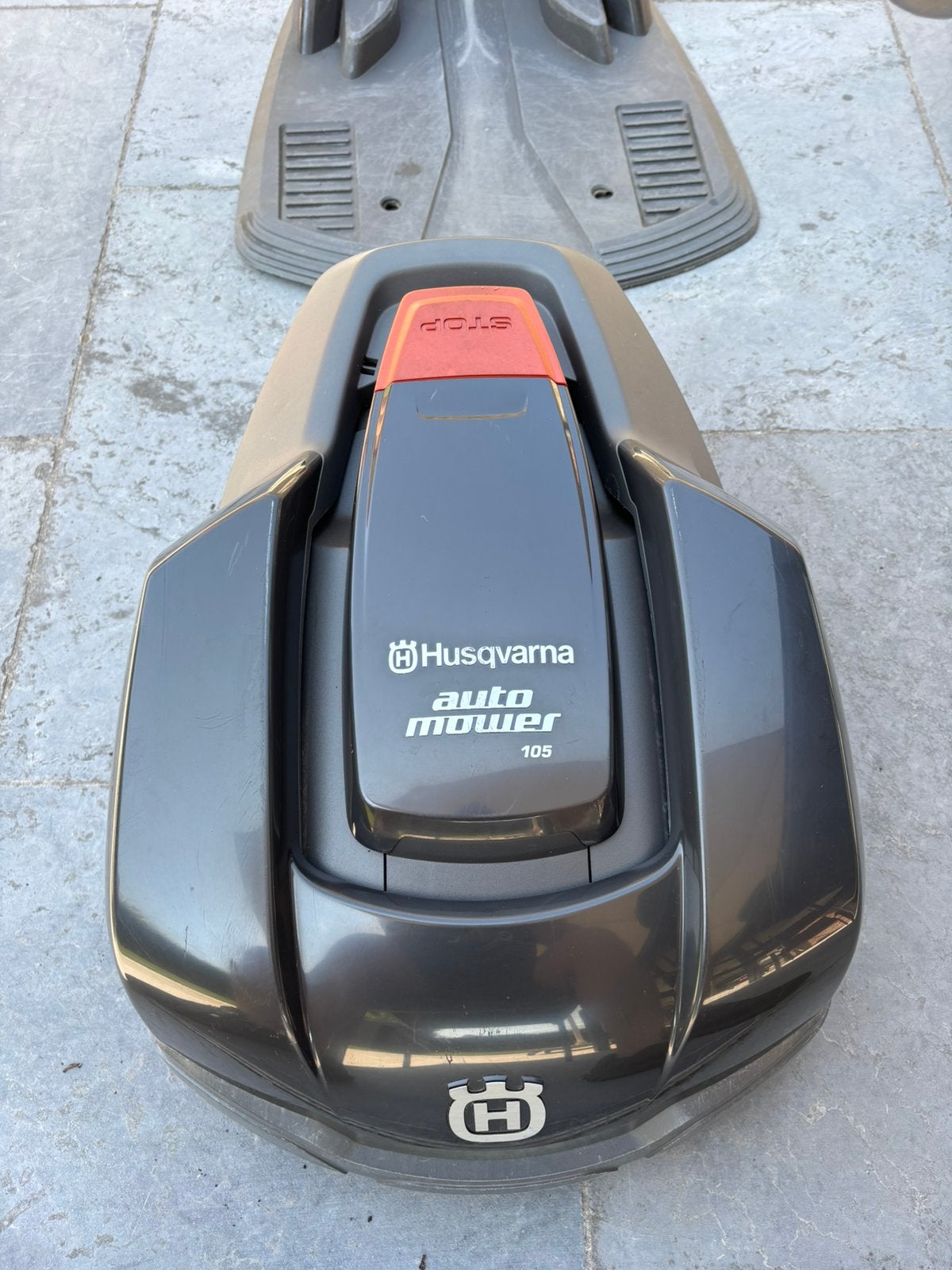 Husqvarna auto mower 105 in topstaat!, Tuin en Terras, Grasmaaiers, Gebruikt, Accu-grasmaaier, Minder dan 30 cm, Mulchfunctie