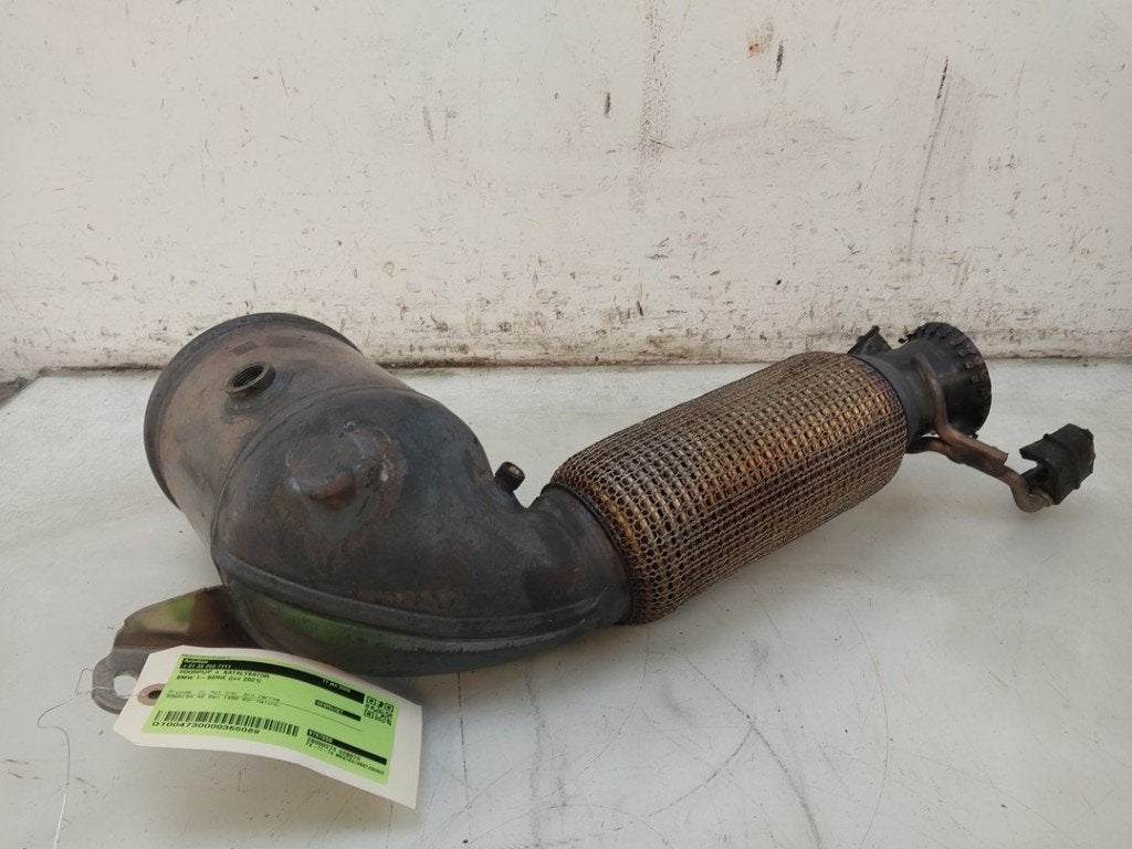 CONVERTISSEUR CATALYTIQUE MANIFOLD BMW 1 serie (F40), Utilisé, BMW, Petuelring 130
80809  München, DE, Bayerische Motoren Werke AG