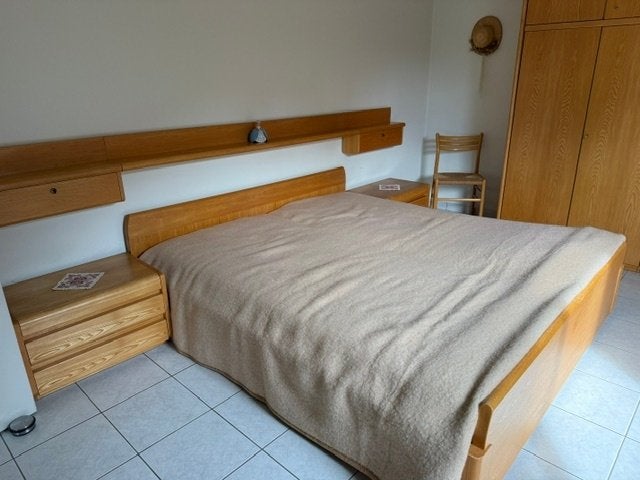 Complete slaapkamer, bed, matrassen, kast en stoelen, Huis en Inrichting, Ophalen, Gebruikt, Tweepersoons, Eiken