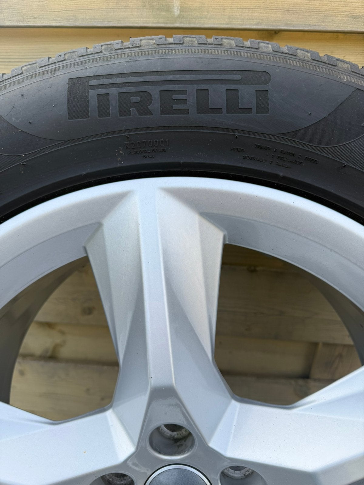 Ensemble de pneus d'hiver Firelli 19 Audi Q7 255/55, Autos : Pièces & Accessoires, Pneus et Jantes, Pneus hiver, 255 mm, Véhicule de tourisme