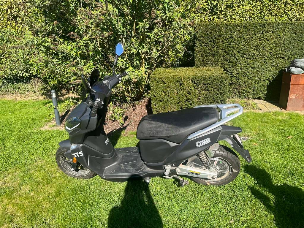 Elektronische scooter, Fietsen en Brommers, Ophalen, Zo goed als nieuw