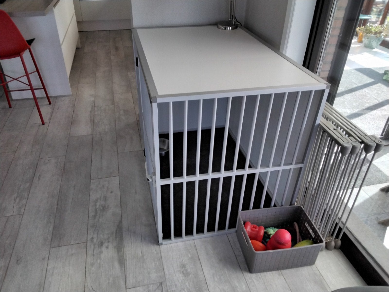mooie en stevige bench, Ophalen, Hondenkennel, 110 cm of meer, 65 tot 100 cm