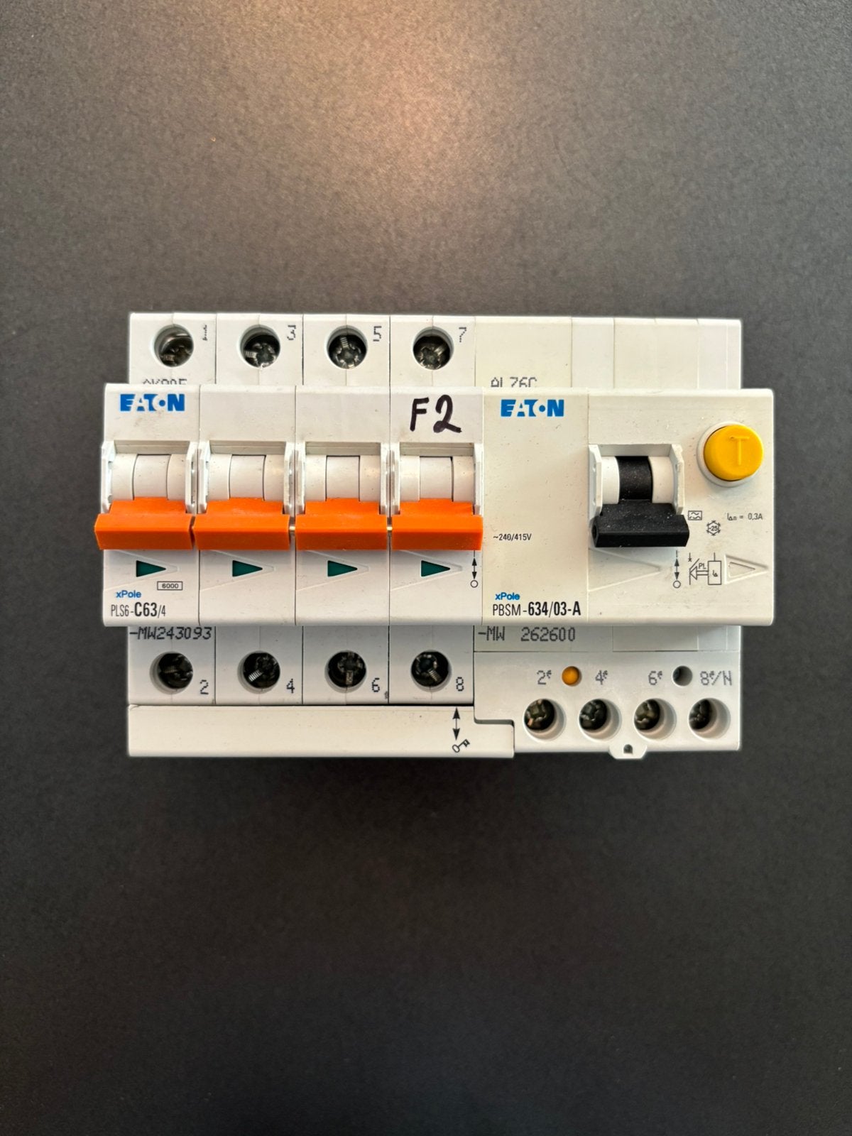 DifrentieelAutomaat63A/300mA      2Stuks, Doe-het-zelf en Bouw, Elektriciteit en Kabels, Ophalen of Verzenden, Gebruikt, Eaton