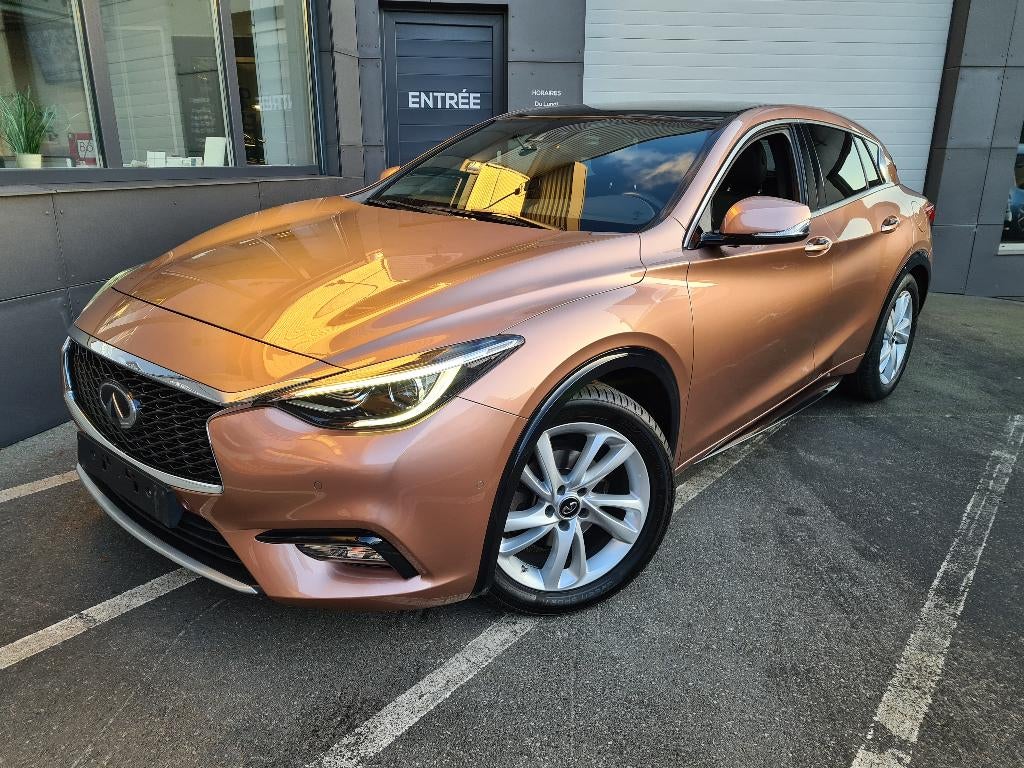 INFINITI Q30, Auto's, Q30, Bedrijf, Achteruitrijcamera, Te koop