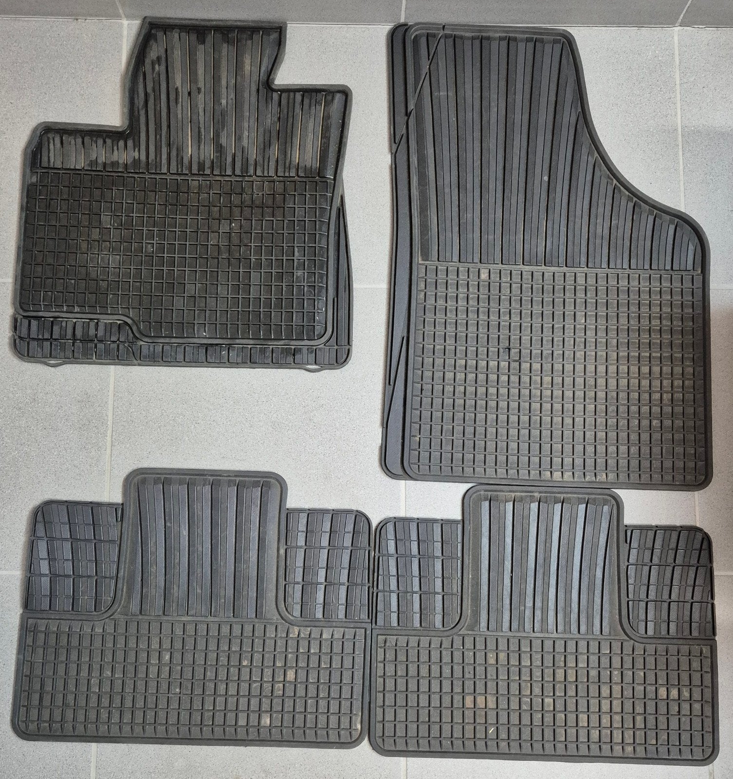 Set de tapis universel, Autos : Divers, Tapis de voiture, Enlèvement, Utilisé