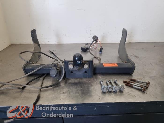 Trekhaak van een Ford Transit Custom, Gebruikt, -, -, Ophalen of Verzenden
