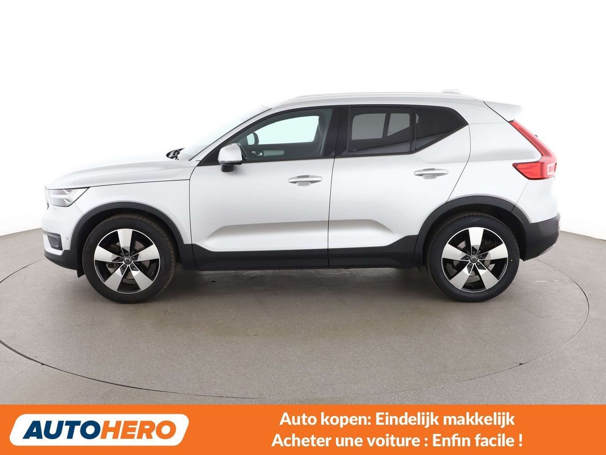 Volvo XC40 2.0 T5 AWD (année de construction 2018), Autos, Cuir, Argent ou Gris, Achat, Euro 6