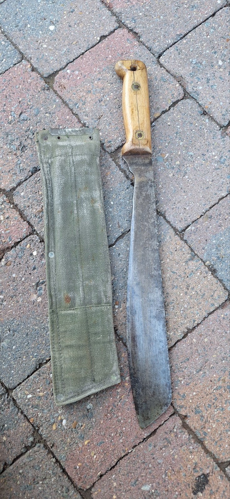 Engelse machete, Ophalen