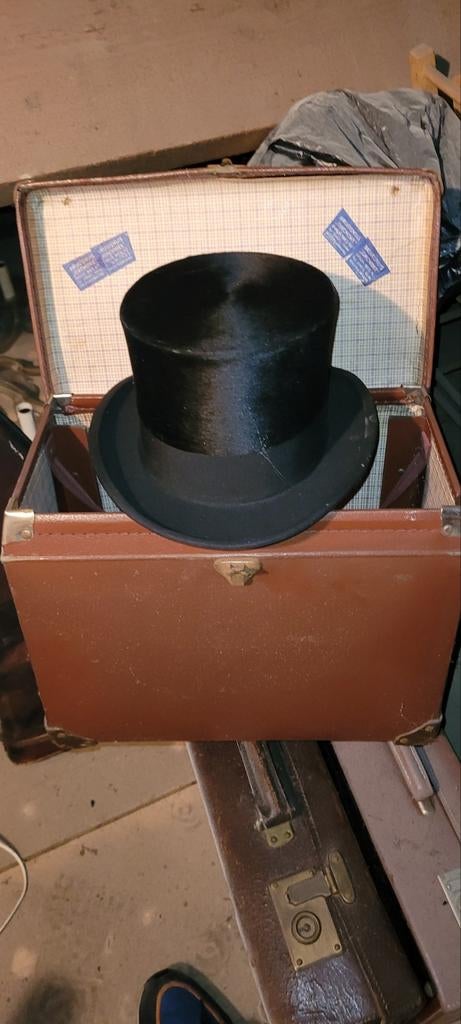 Hoge hoed met koffer, Antiek en Kunst, Ophalen