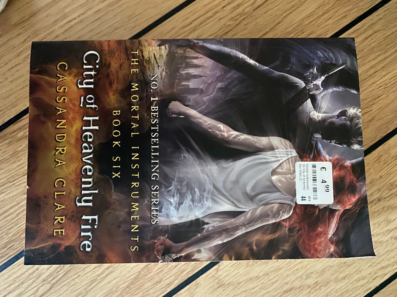 Cassandra Clare, Ophalen of Verzenden, Zo goed als nieuw
