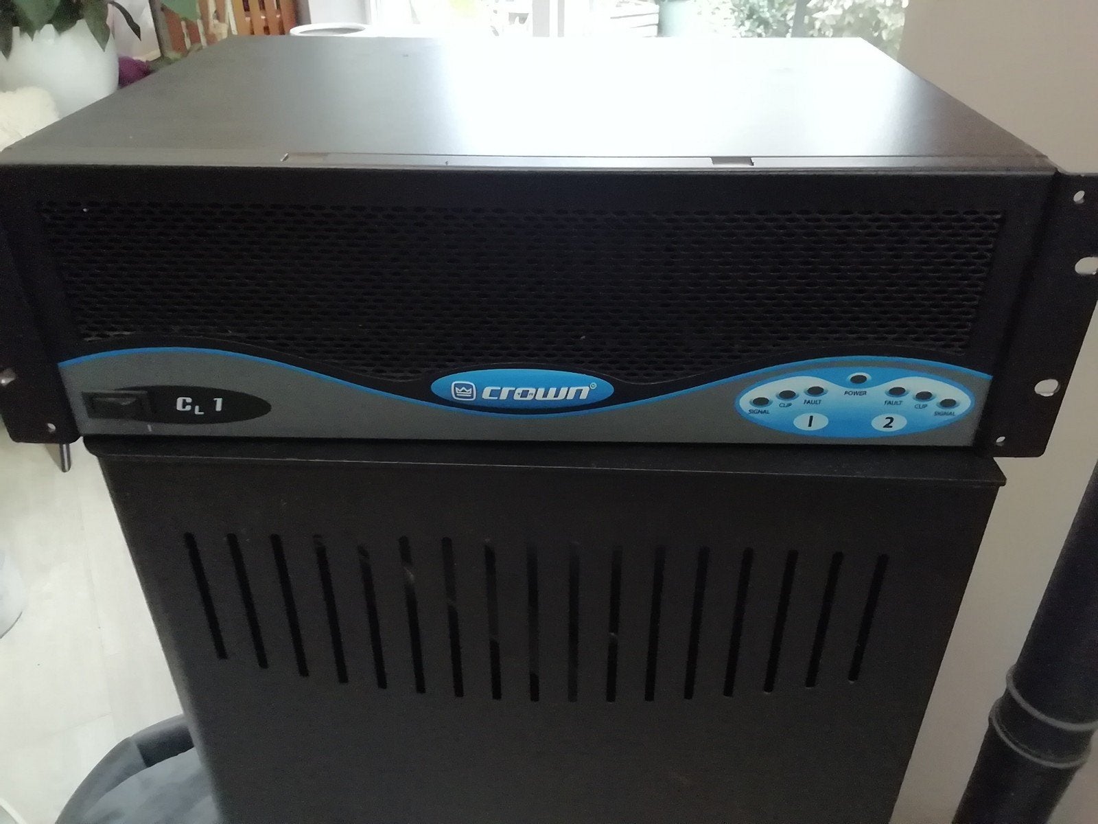 Versterker Crown Cl 1, Muziek en Instrumenten, Ophalen, Zo goed als nieuw, Minder dan 500 watt